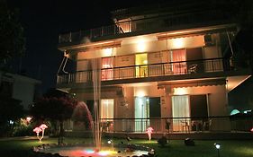 Akrogiali Beach Rooms