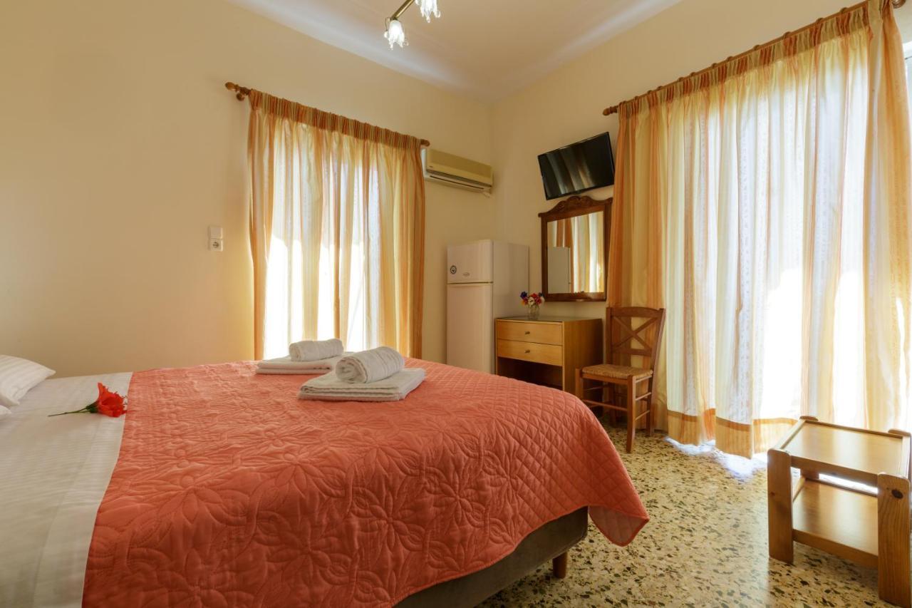 Akrogiali Beach Rooms Amarynthos Esterno foto