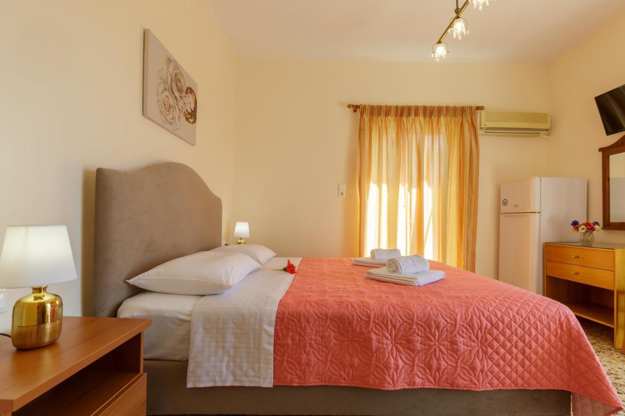 Akrogiali Beach Rooms Amarynthos Esterno foto