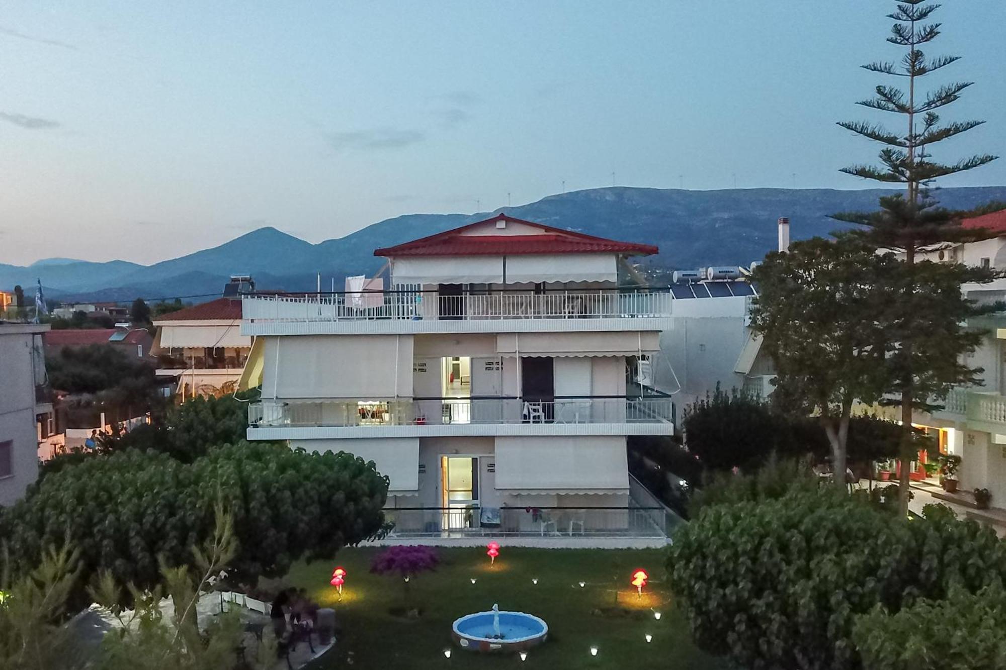 Akrogiali Beach Rooms Amarynthos Esterno foto